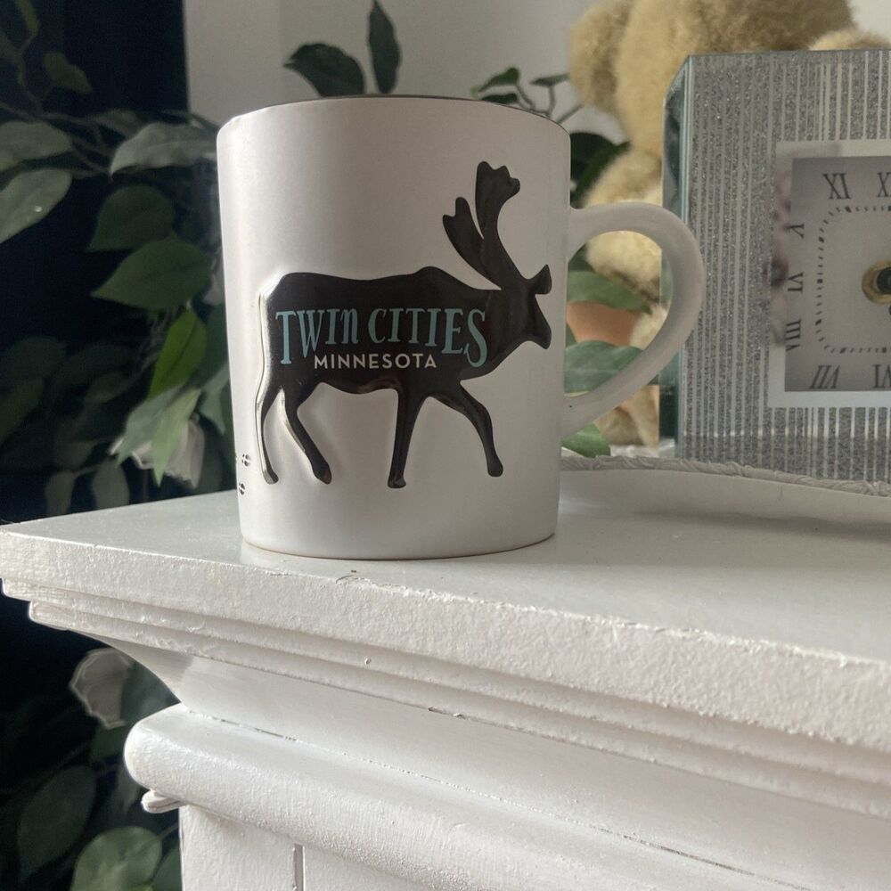 CARIBOU Coffee Mug Twin Cities Minnesota Moose Mug 16oz 2013